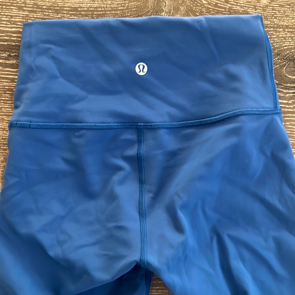 Lululemon blue leggings. Size 4. Wonder train 21 inch